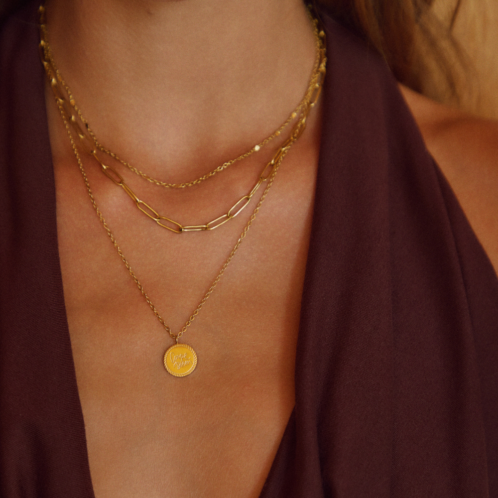 Collana a Strati con Moneta Geya