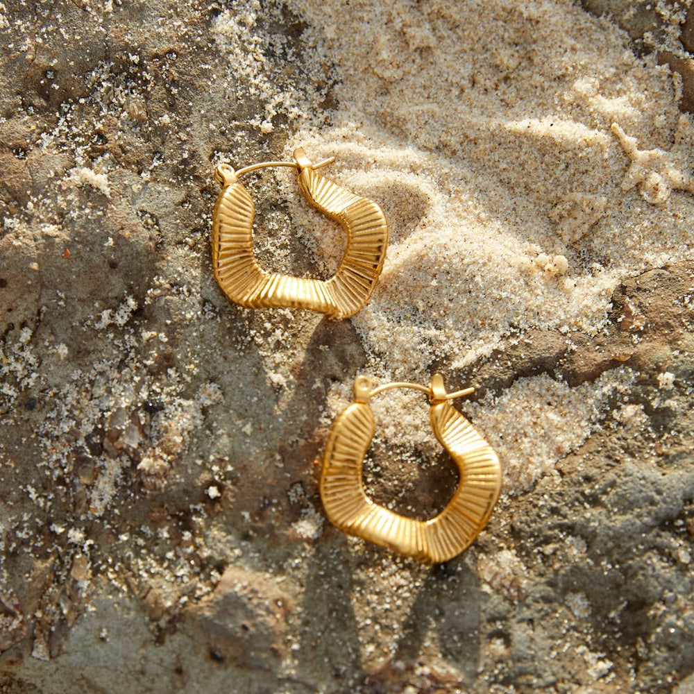 Orecchini a Cerchio Onda Geometrica Oro
